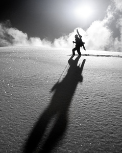 Outdoor photographer Switzerland – the shadow man is a contrasty black and white picture series of mountain landscapes using the play of light, shade and back-lighting to create dramatic moods.