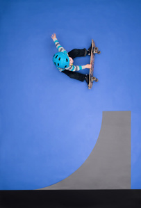 Knolling photography in the studio in Zurich, Switzerland – Skater in the ramp.