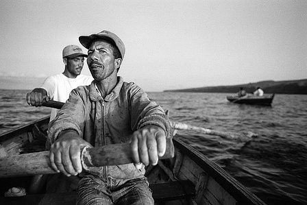 Reportage and travel photographer Switzerland – Fishermen off the coast of Fogo, Cape Verde.