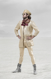Lifestyle photography at Burning Man at the deep playa. Zurich photographer Jean-Luc Grossmann created a reportage of the Burning Man event.