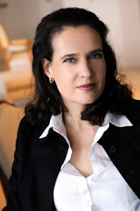 Photographer in Zurich – Celebrity portrait with the Swiss soprano Eva Oltivanyi.