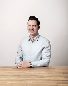 corporate portrait for Drawag.