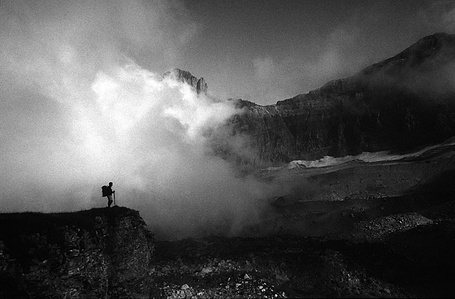 Outdoor photographer Switzerland – the shadow man is a contrasty black and white picture series of mountain landscapes using the play of light, shade and back-lighting to create dramatic moods.
