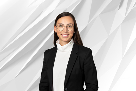 Corporate business portrait with photoshopped background realized by Zurich photographer JLG.