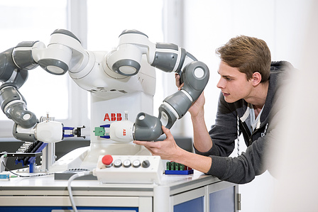 Industrial reportage photography in the factory at ABB.