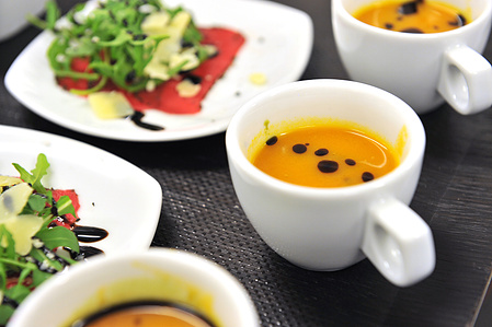 Catering event photography at Trafo Baden.