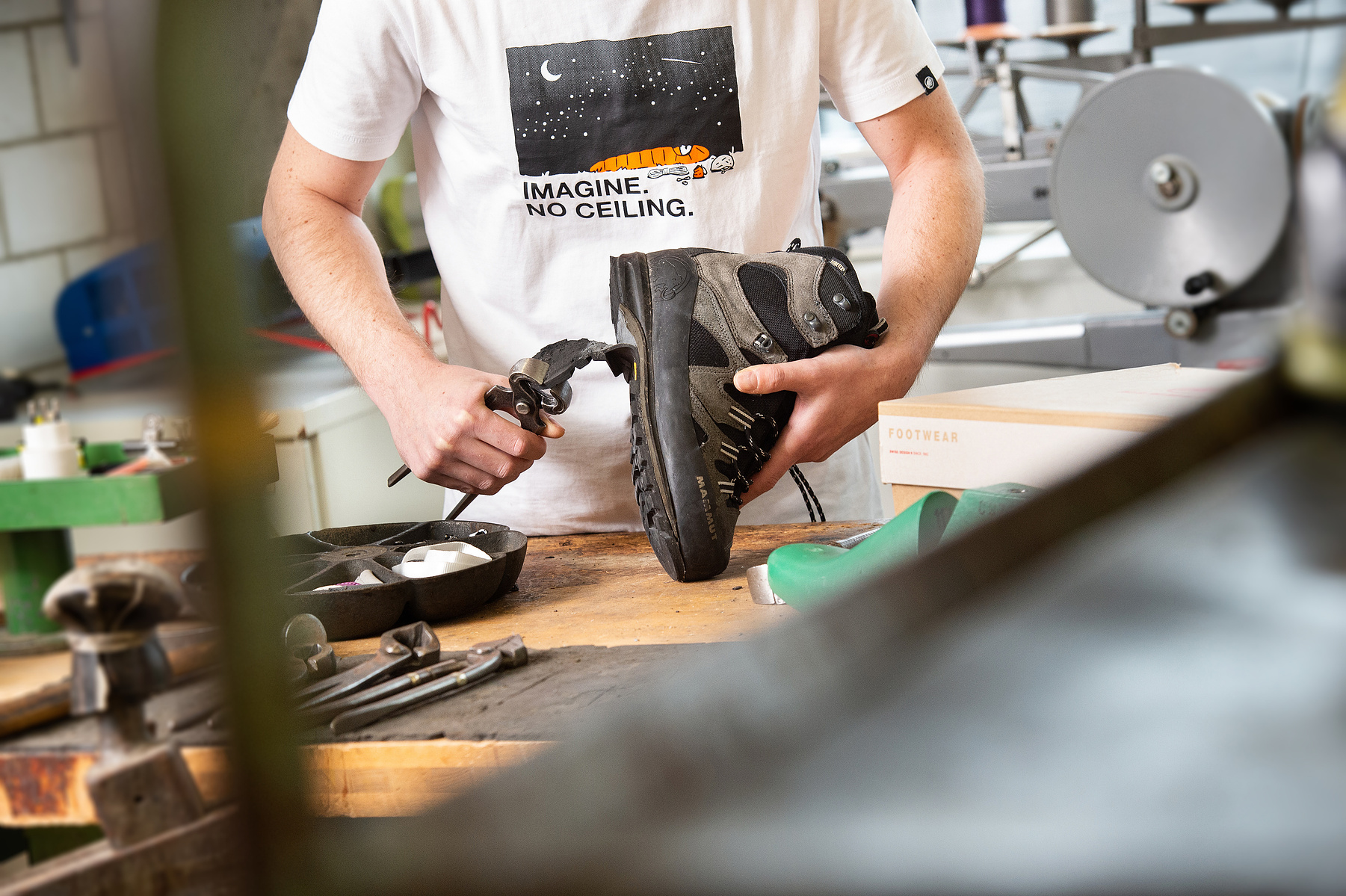 Reportage photography in the factory at Mammut – Photographer Switzerland.