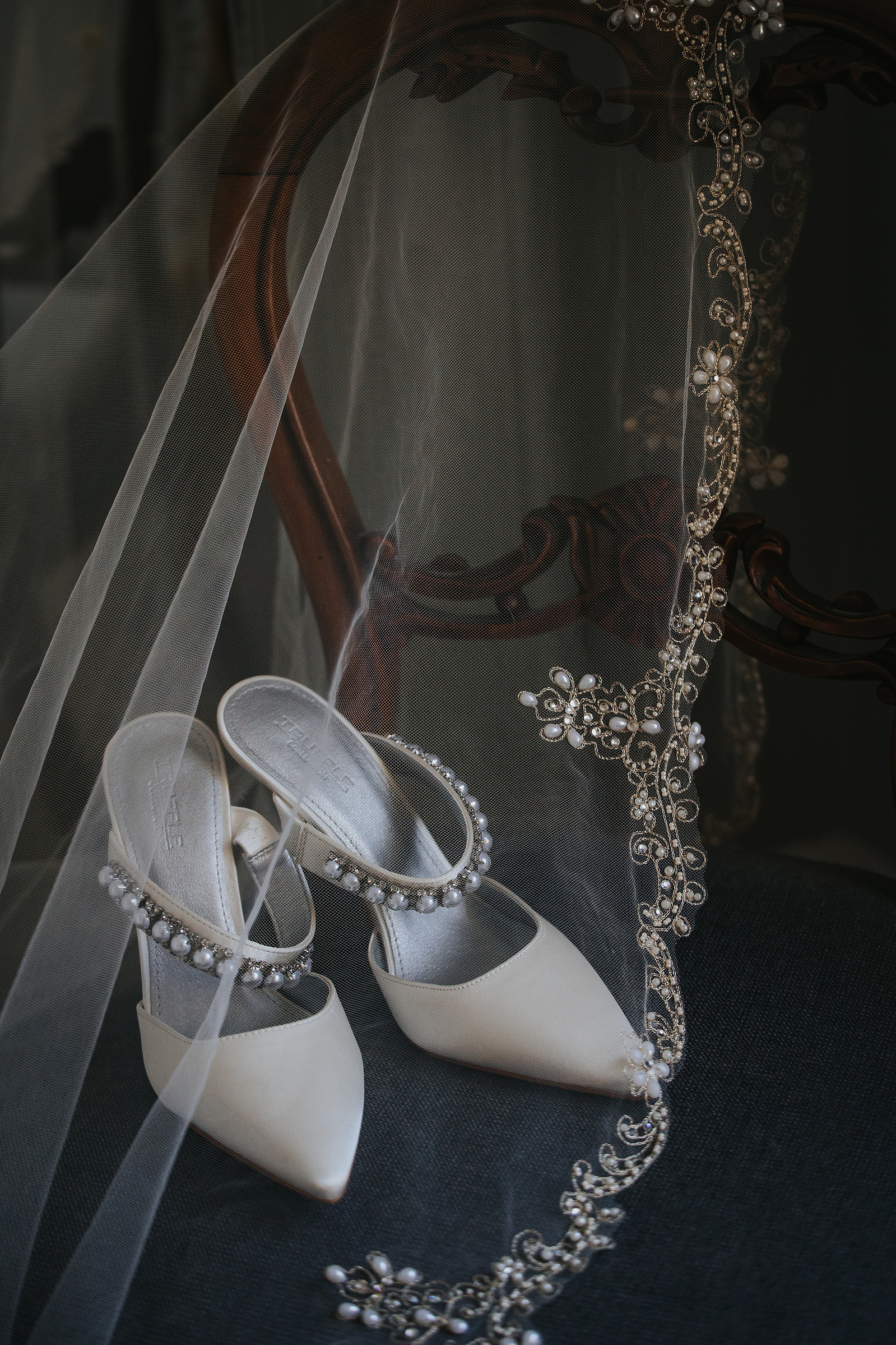 Wedding Dress-Christmas-Wedding Day-Norwood Park-Nottinghamshire- Bride and Groom