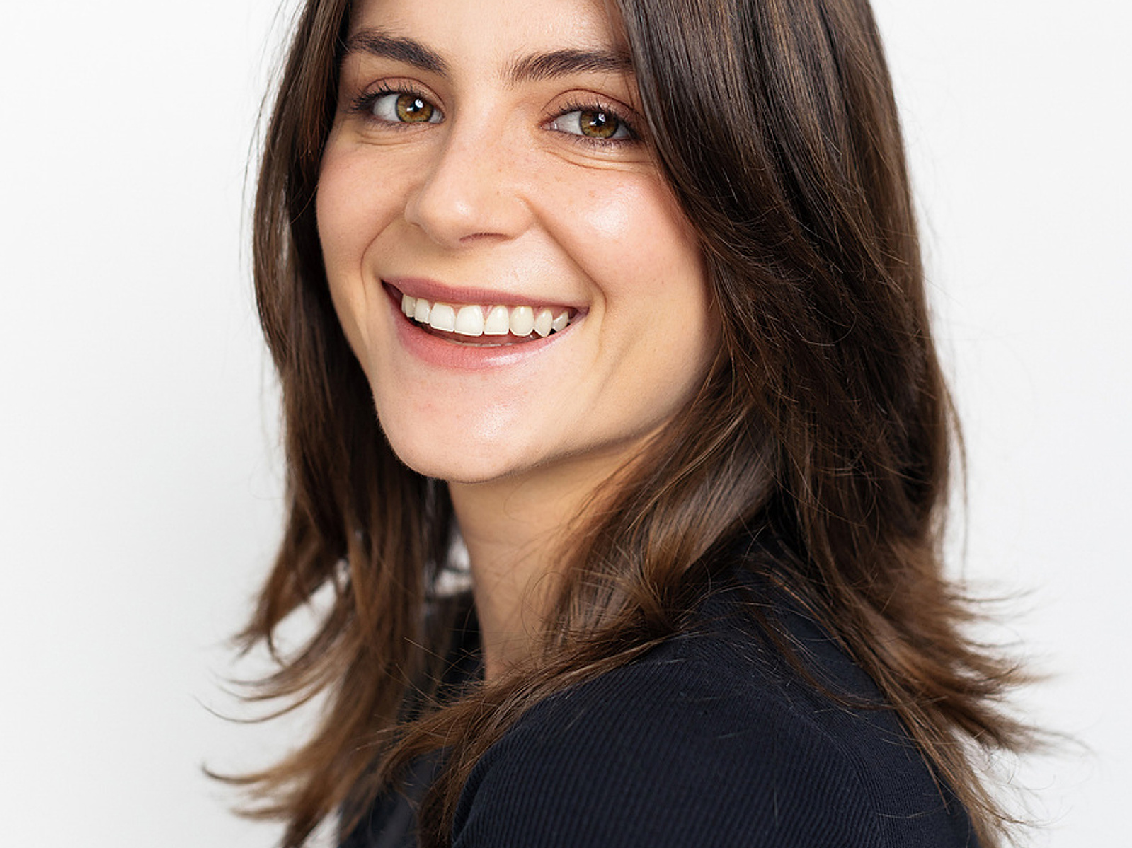 Ally C | Actor Headshots - IMR Creative