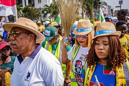 LAGOS, NGA - FEBRUARY 12, 2023: Ongoing roadside APC presidential rally on February 12, 2023 in Lagos, Nigeria. CREDIT: Taiwo Aina for The New York Times