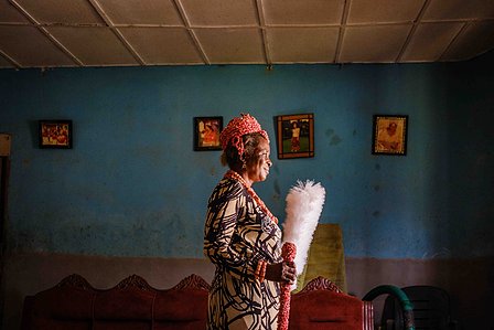 BAYELSA, NG - January 27, 2023: Chief Miriam Biseni in her home in Yenogoa, Bayelsa state, Nigeria. CREDIT: Taiwo Aina for Oxfam Novib

