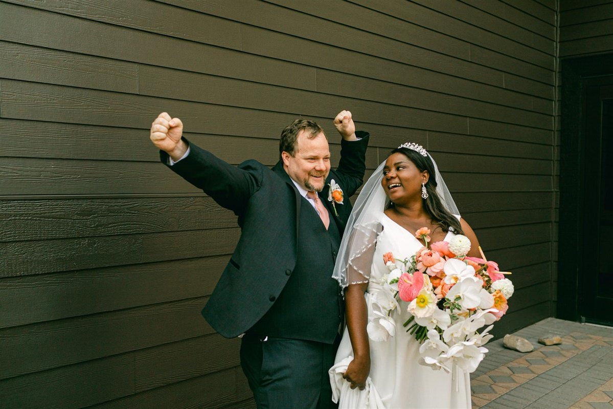 bend oregon riverhouse lodge married couple celebrating