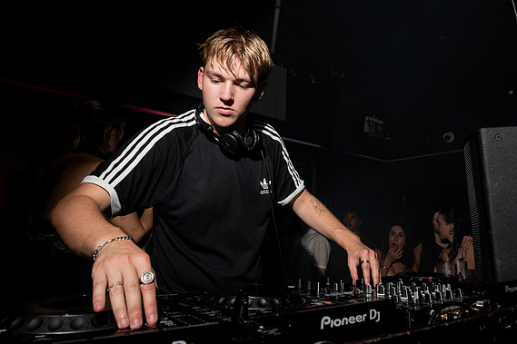 DJ Sixten Franz mixes music on CDJs in Nerve Nightclub Melbourne-Melbourne nightlife and events photography music photography party photos