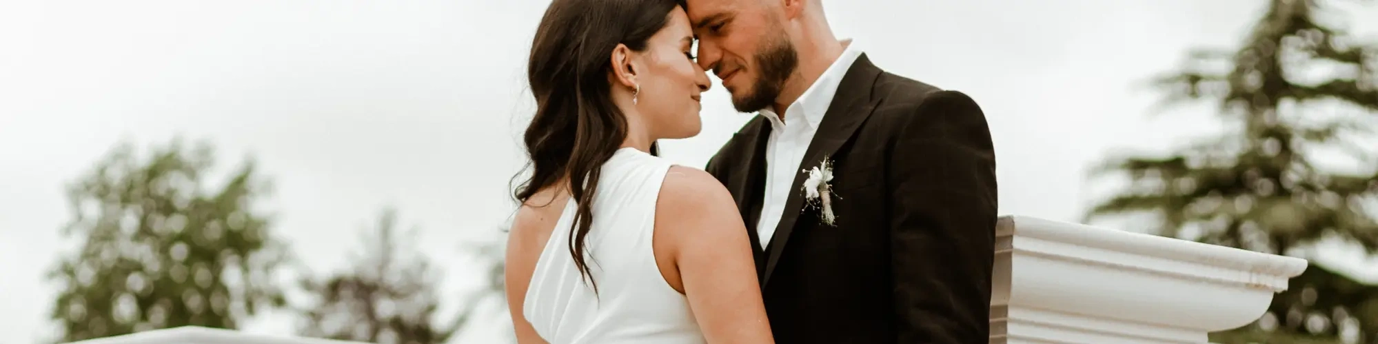 Martina Pronzello, photographe professionnelle à Rennes, réalise des portraits, photos de e-commerce, packshots, et clichés de famille et mariage. Séances photo en Bretagne, photographe en Ille-et-Vilaine, portraits pour entreprises