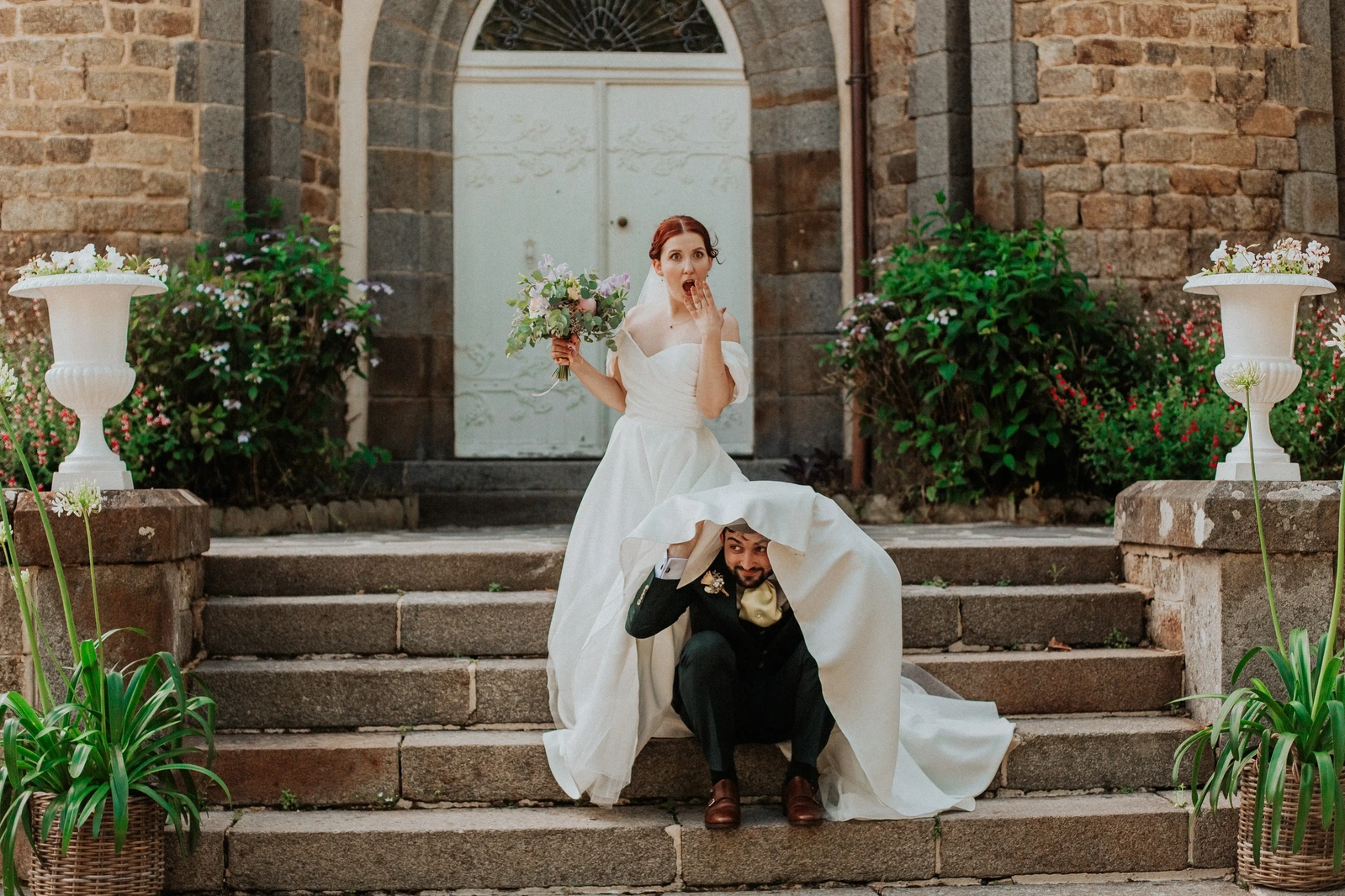 Portraits de couples avec Martina Pronzello : photographe à Rennes, séance photo couple en studio ou en extérieur. Capturez l’amour et la complicité avec une séance photo couples sur mesure en Bretagne
