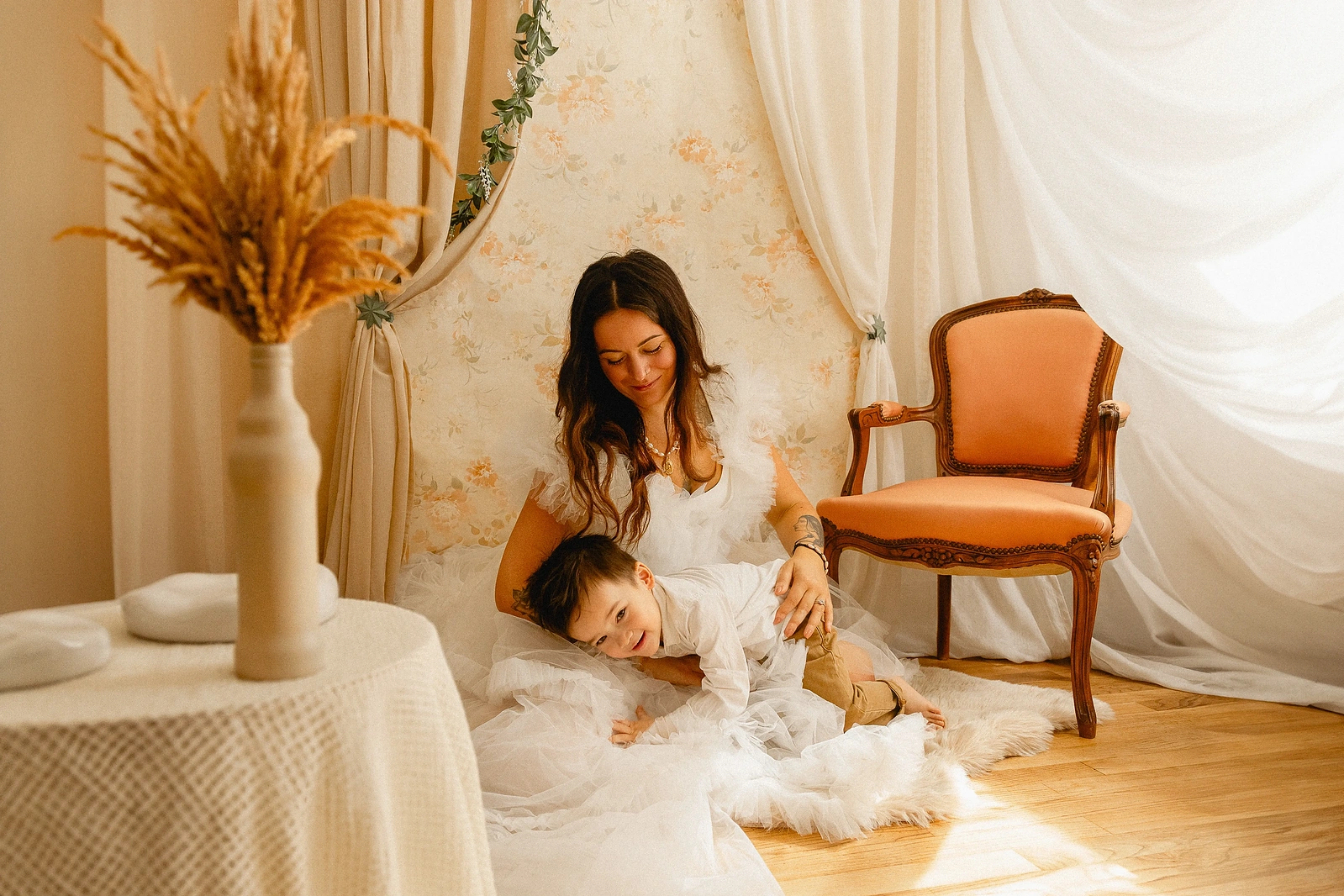 Martina Pronzello, photographe professionnelle à Rennes, spécialisée dans le portrait, e-commerce, packshot, famille et mariage. Séances photo en Bretagne, photographe en Ille-et-Vilaine, portraits pro