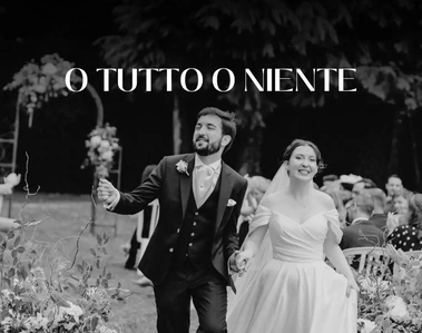 Martina Pronzello, photographe mariage à Rennes, propose des prestations de mariage photo : reportage mariage, elopement, portraits de mariés, photos de cérémonie civile ou laïque, robe de mariée et vin d'honneur en Bretagne et Ille-et-Vilaine