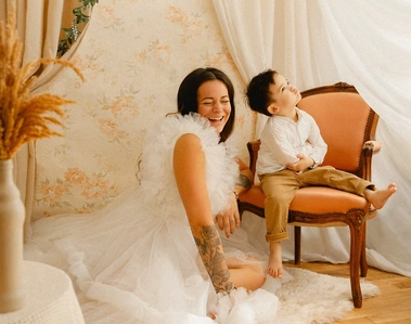 Tarifs shooting photo avec Martina Pronzello : portrait, e-commerce, packshot, famille et mariage. Photographe à Rennes et en Bretagne, forfaits personnalisés pour professionnels et particuliers, Ille-et-Vilaine