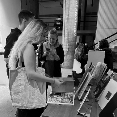 Building 22 Launch Party. 
Photograph by Matthew Beliak.