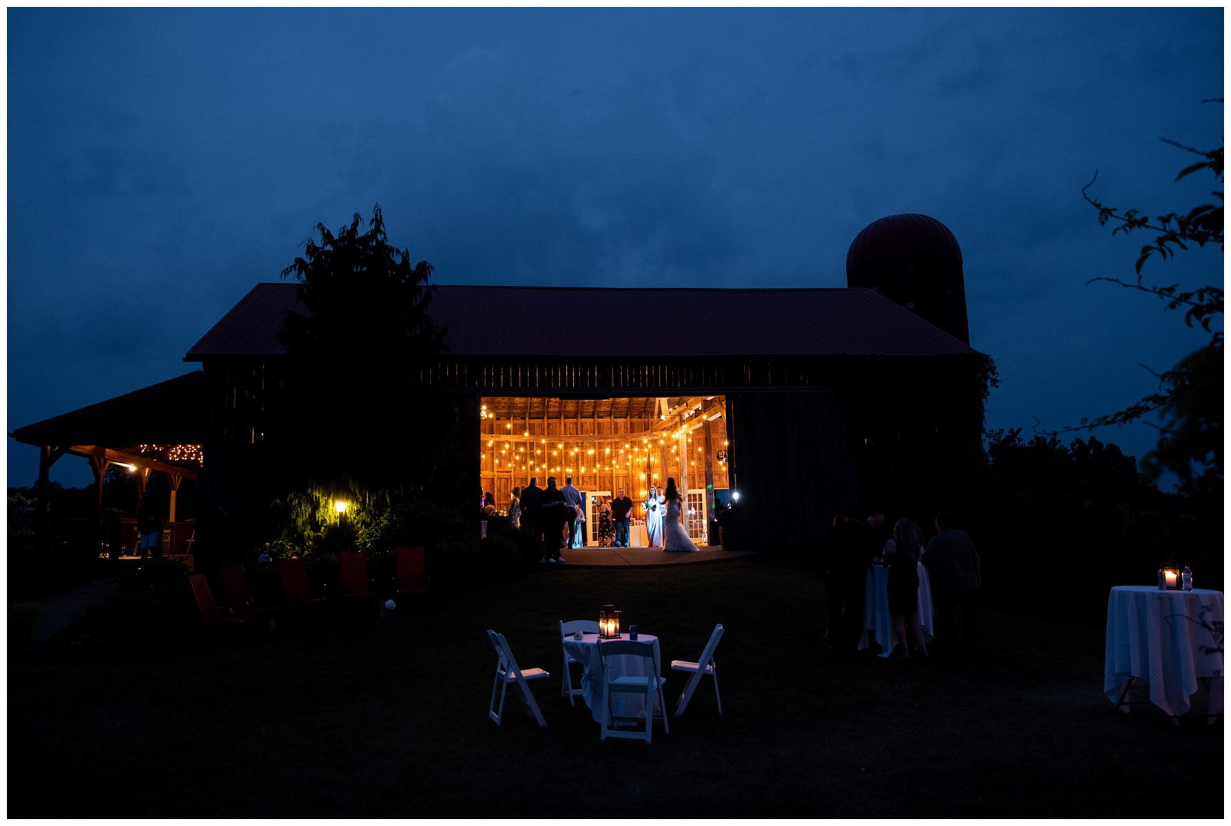 Pittsburgh wedding photography at Armstrong Farms wedding 