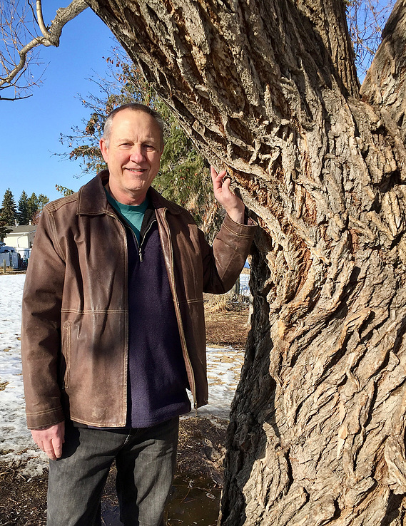 Rick Moyse, the founder of weirdtrees.com.