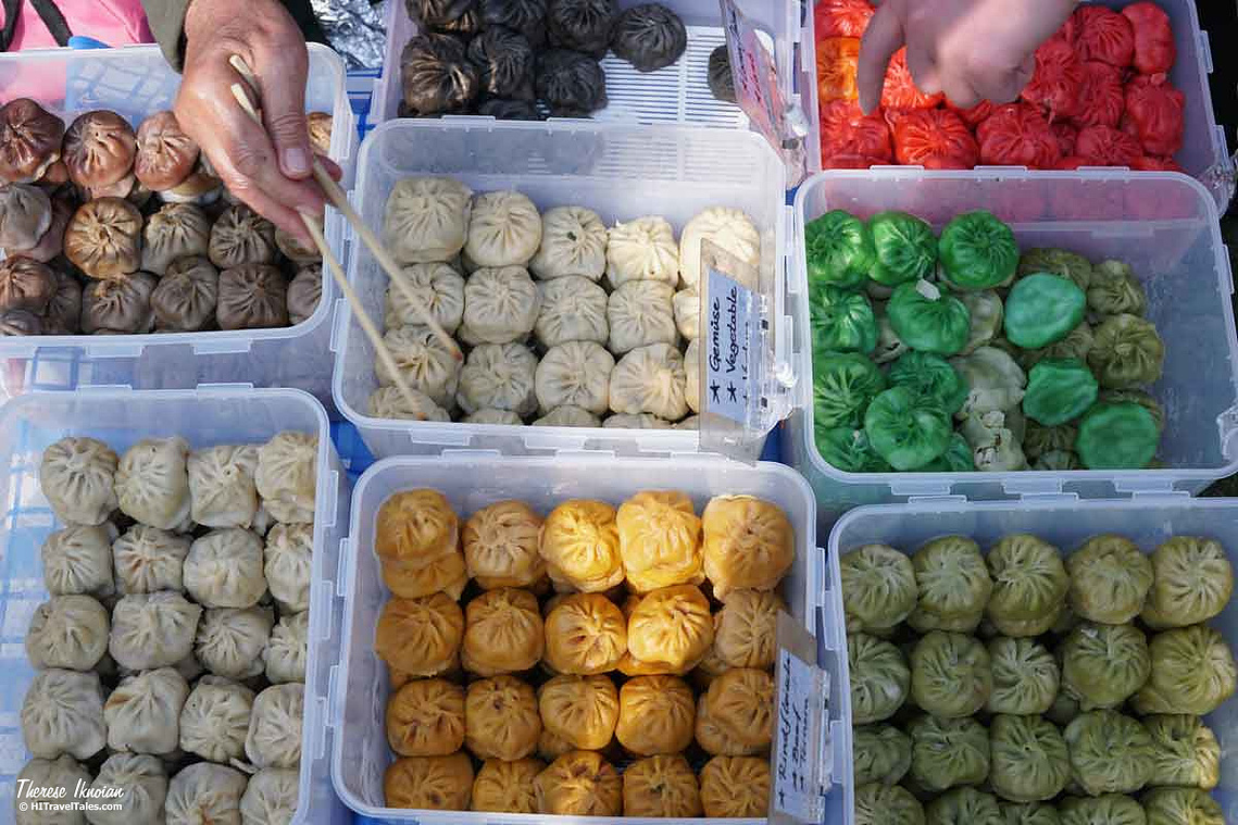 Photo of colorful dumplings at a Thai food street vendor in Berlin. 