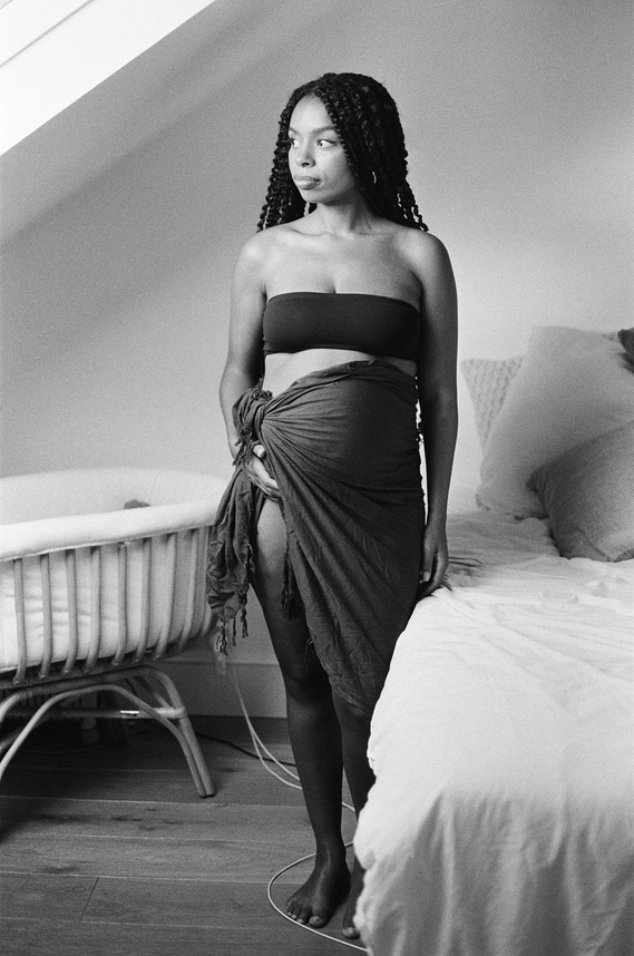 Rachel Ama pregnant portrait