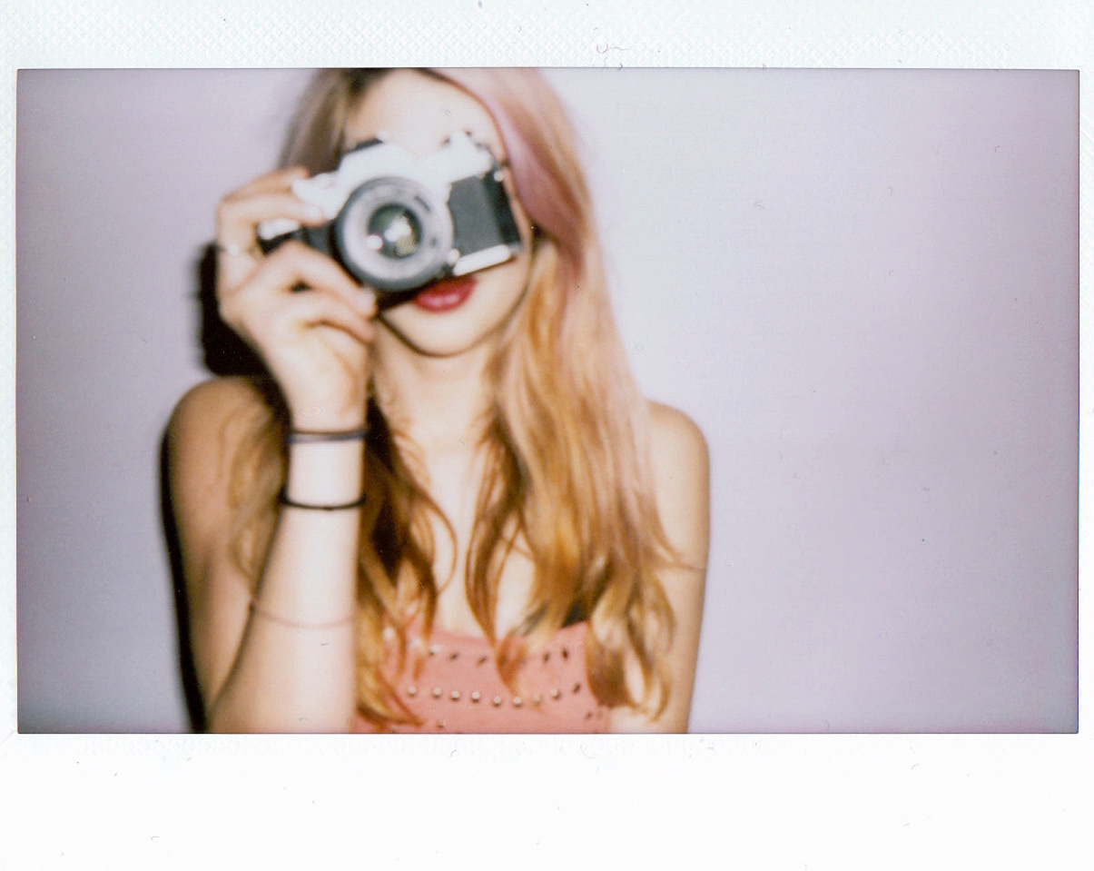 © Nina Shahroozi 2013
Fuji Instax 210