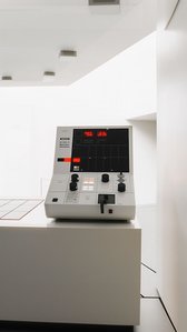 Retrofuturistischer Computer generiert mit Midjourney 