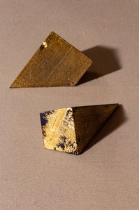 gold gilding artwork sculpture by &amp;amp;amp;amp;amp;amp;amp;amp;amp;amp;amp;quot;hadrien hach&amp;amp;amp;amp;amp;amp;amp;amp;amp;amp;amp;quot; artist title &amp;amp;amp;amp;amp;amp;amp;amp;amp;amp;amp;quot;information era&amp;amp;amp;amp;amp;amp;amp;amp;amp;amp;amp;quot; Gilded wood on canvas.