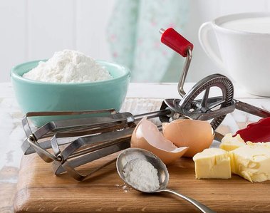 Yemek stilistliği, yemeğinizi en iştah açıcı şekilde sunmanıza yardımcı olur. Göze hitap eden yemek fotoğrafları için stilistlik önemlidir.