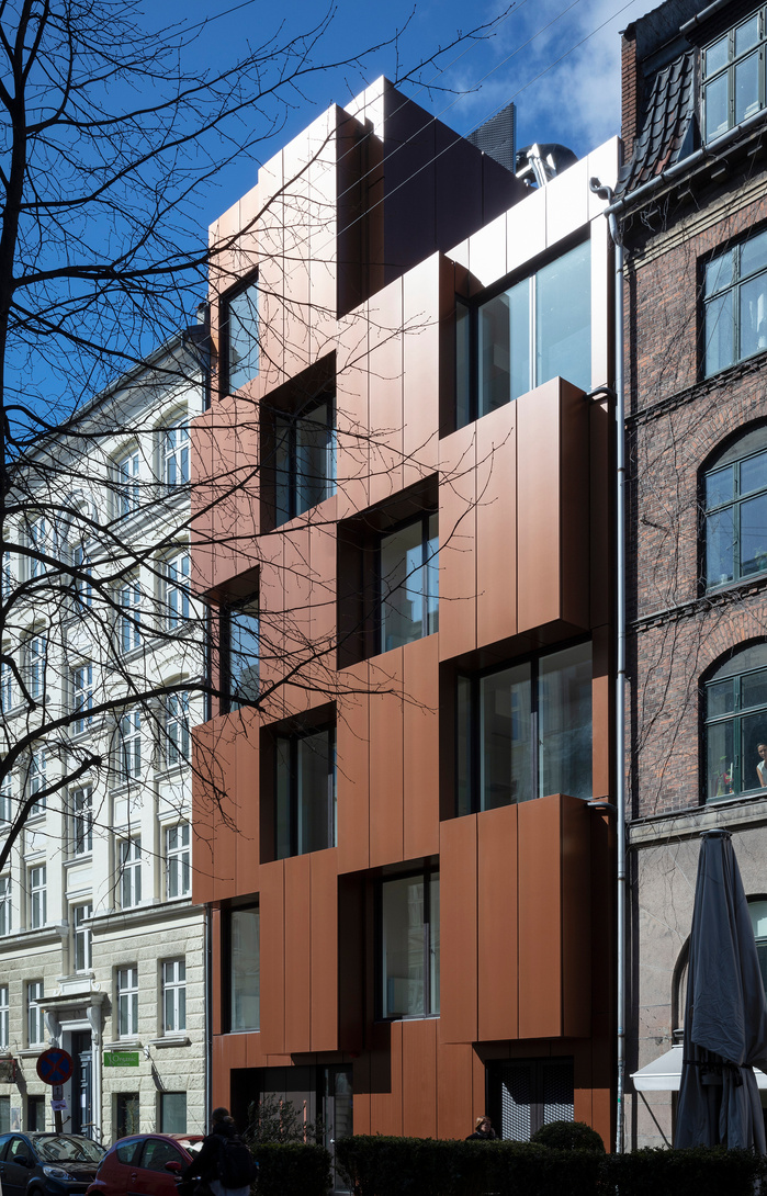 YOUTH HOUSING IN NANSENSGADE
NANSENSGADE 57
COPENHAGEN
DENMARK
ASSSINGMENT FOR CHRISTENSEN & CO ARCHITECTS
Fotograf Niels Nygaard
Photographer Niels Nygaard