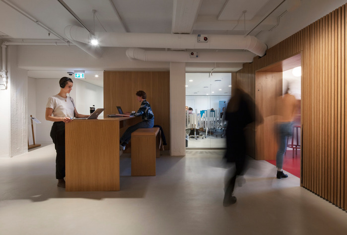 DET KGL. BIBLIOTE Arkitema Architects Fotograf Niels Nygaard
Arkitektur fotografi Aarhus Denmark Jylland Photography
www.nielsnygaard.dk interiør interior visit living architecture lamps dinesen boksning tabel wooden floor