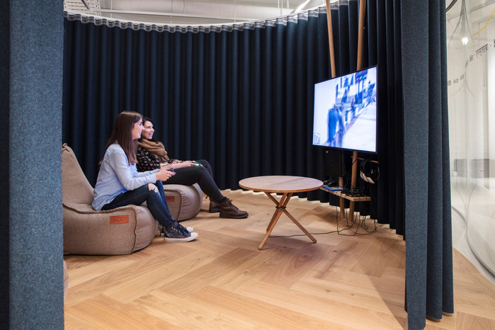 DET KGL. BIBLIOTE Arkitema Architects Fotograf Niels Nygaard
Arkitektur fotografi Aarhus Denmark Jylland Photography
www.nielsnygaard.dk interiør interior visit living architecture lamps dinesen boksning tabel wooden floor