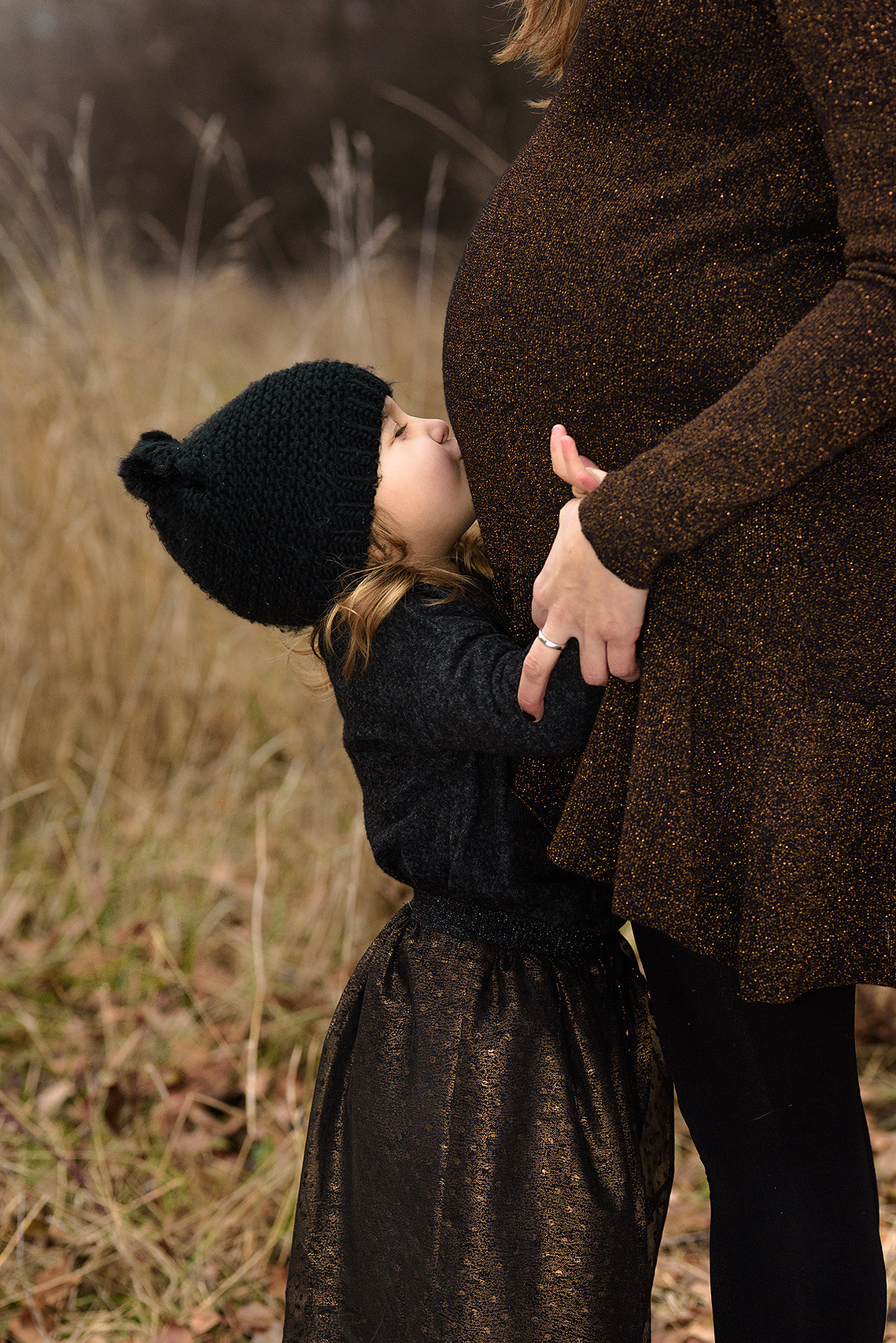 45–60-mn FAMILY & MATERNITY PORTRAIT SESSION · CHF 295
in Chene-Bougeries, around the River Seymaz. Dates in September and October.  For families, a pregnant woman with partner and child. 
Max 4 participants,
Includes 4 retouched digital portraits.
