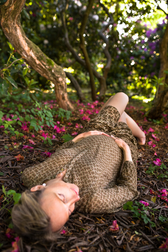 Maternity model call, get photographed by a top Geneva Maternity photographer, no payment needed for the photographer.
Appel de modèle de maternité, faites-vous photographier par un photographe de maternité de Genève, aucun paiement pour le photographe.