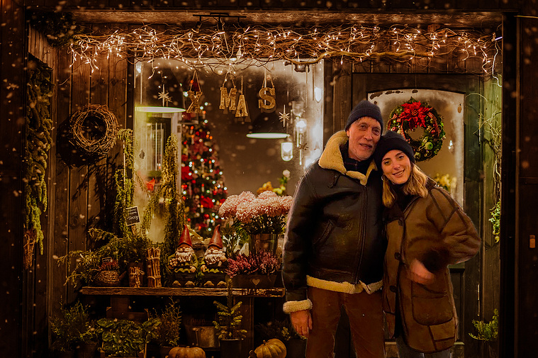 Families! Don't Miss Out on Our Limited Winter Wonderland Portrait Sessions. Portraits taken in my studio and then composited onto one of my warm festive  Xmas scenes for your greetings cards!