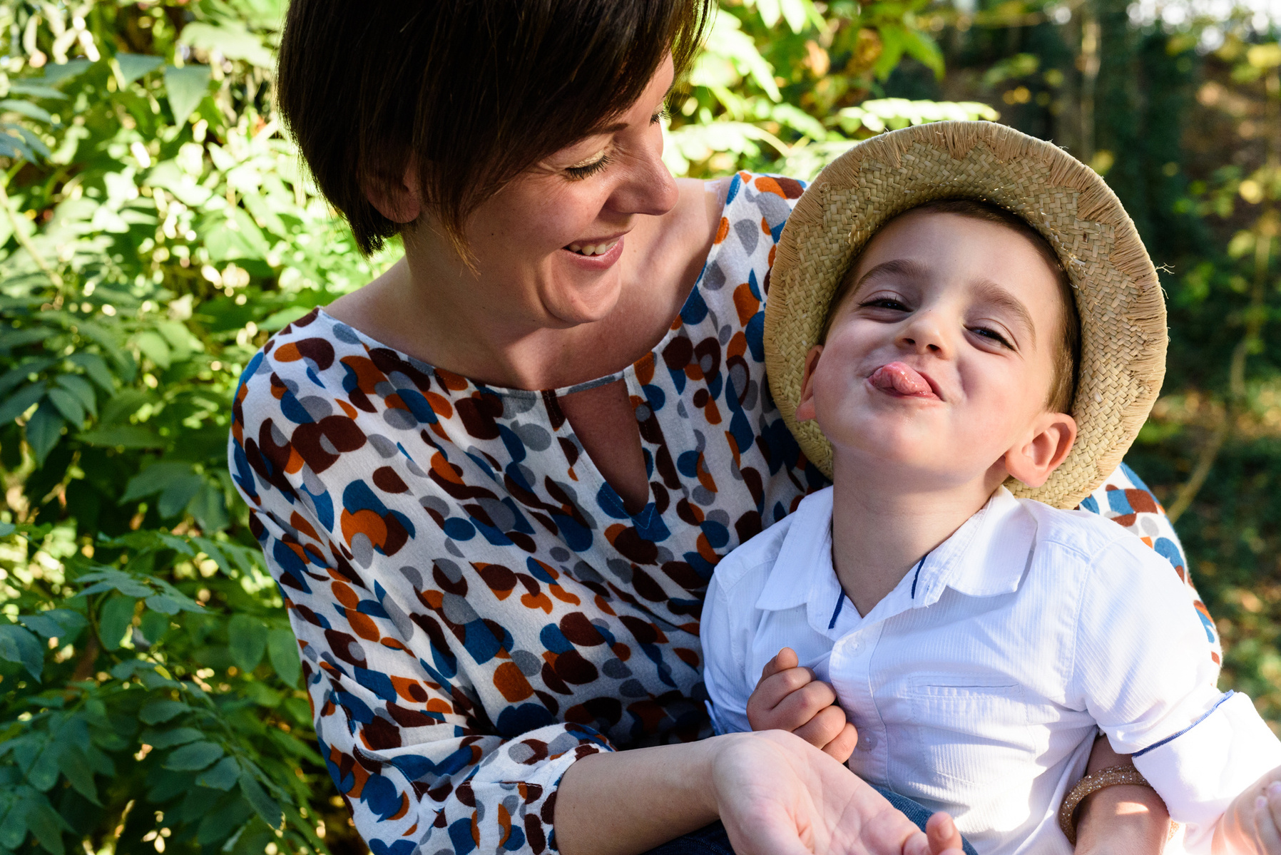 Mother and son family lifestyle portrait portrait taken at the Seymaz behind my home-studio in Chêne-Bougeries, Geneva.