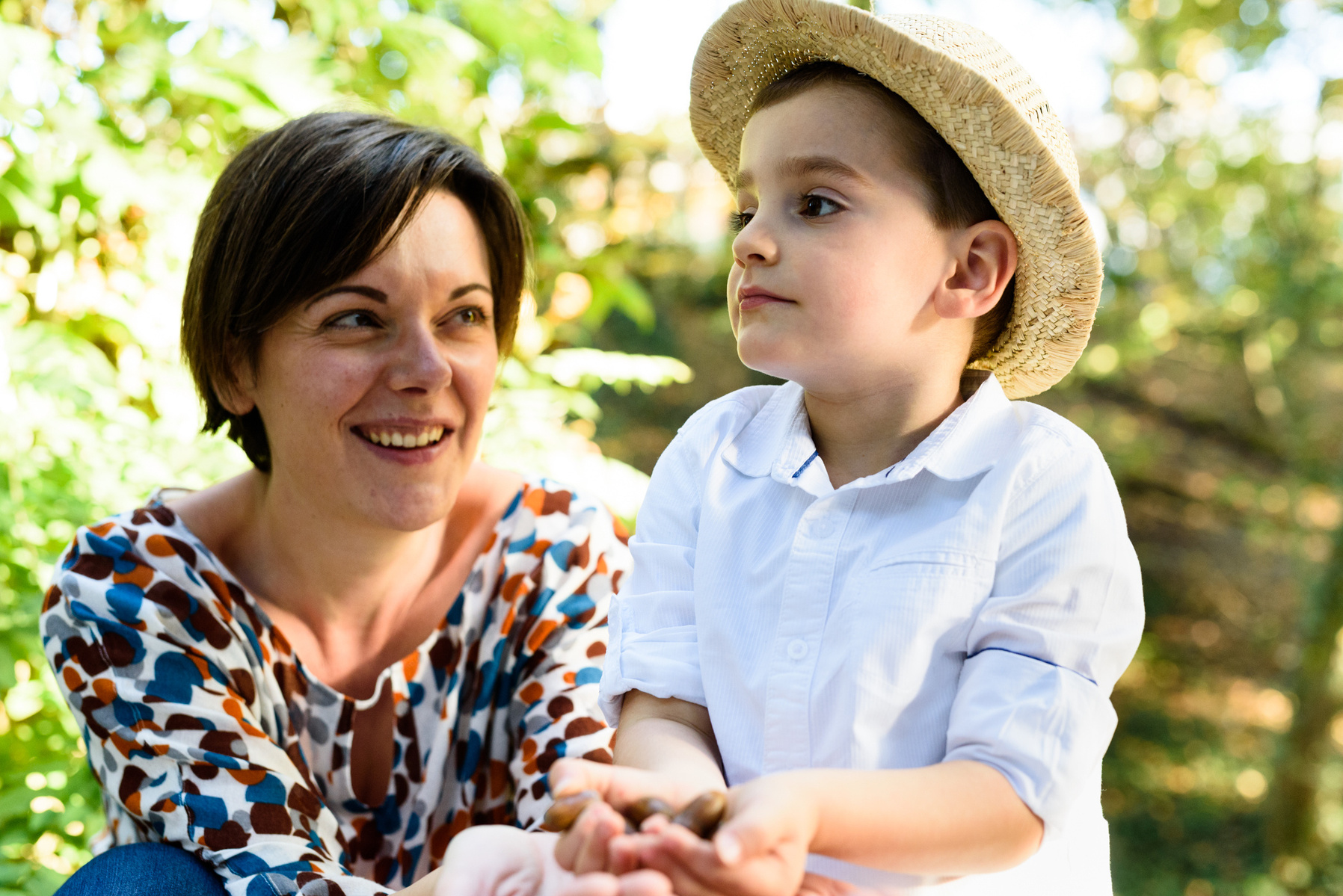 Mother and son family lifestyle portrait portrait taken at the Seymaz behind my home-studio in Chêne-Bougeries, Geneva.