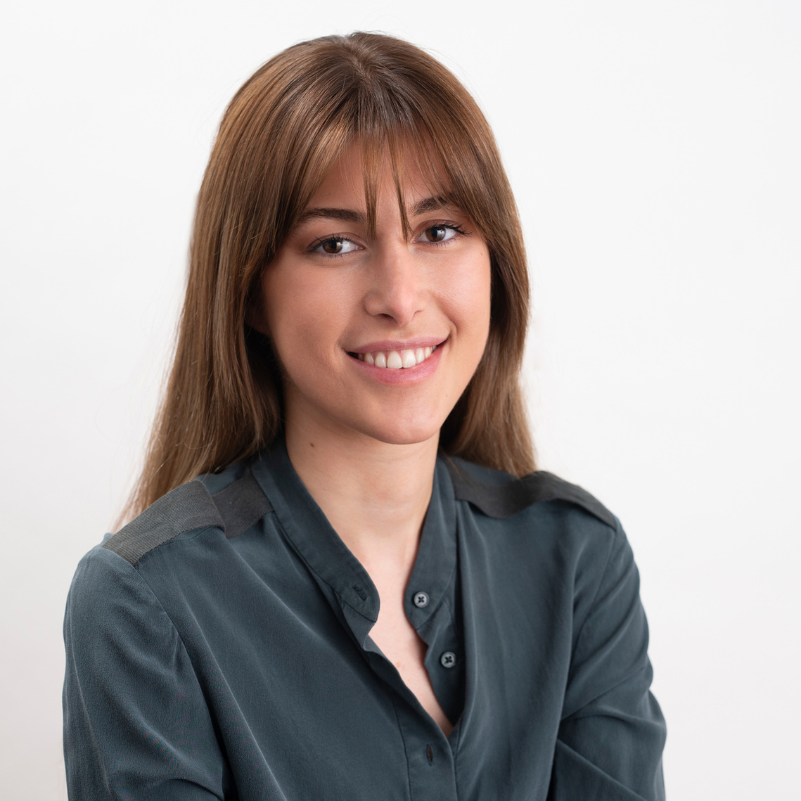 Welcome to my Portrait - Headshot Photography Packages, I offer LinkedIn  C.V. profile photos and Personal Branding Portraits for business and glamorous portraits for your own self-esteem. Choose from various packages shown here.

