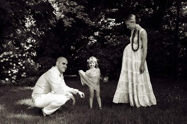 My cliente a été ravie avec les resultats de ses photos de grossesse en famille que j'ai fait au parc des Eaux-Vives à Genève.