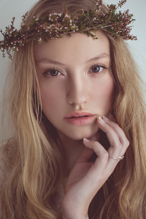 Natural Beauty Expert Green Makeup Artist Sydney Liv Lundelius dewy skin natural makeup