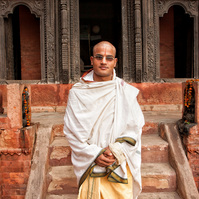Hindi Man with traditional Cloth poses for a photo in Varanasi. Andrew Adams Photography