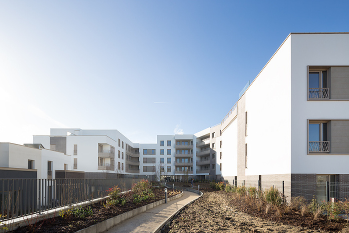 reportage photo architecture de logements "Coeur de Plaine", avenue Morel, à Saint Cyr L'Ecole.
Architecte : Haour Architectes
Maitrise d'Oeuvre Exécution : Axho, Axhium Ingenierie, Home Ingenierie et Axhoma
Maitrise d'Ouv