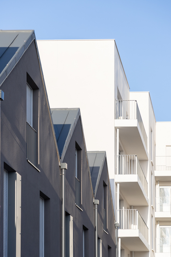 Reportage de logements de la rue Anatole France, à Drancy pour Cussac Architectes. 71 logements collectifs et 6 maisons individuelles. Maitre d'Ouvrage : OGIC.