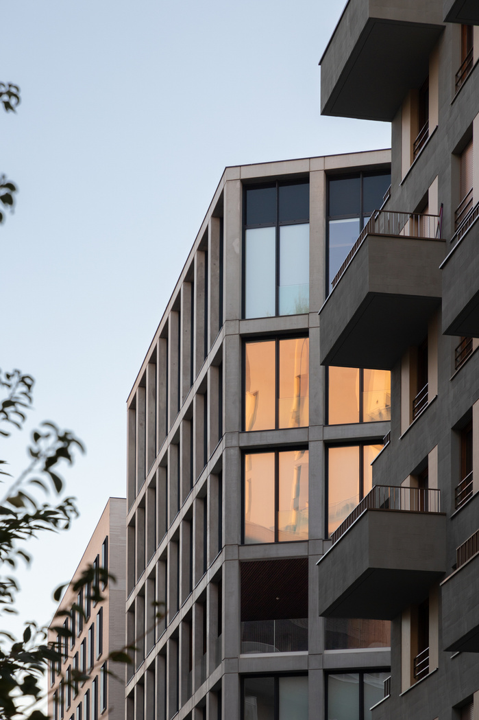Reportage photo du Parc d'Affaires (Hotellerie, Tertiaire, Résidentiel) réalisé par Carta Reichen et Robert Associés à Asnières, Bureaux, Hotel, logements.
Architectes : Carta - Reichen et Robert Associés, mandataire, PietriArchitectes, associés. Maitris