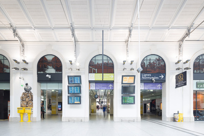 Agence Zakka, TBWA : Aménagement Gare Saint Lazare, Paris