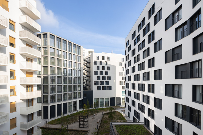 Reportage photo du Parc d'Affaires (Hotellerie, Tertiaire, Résidentiel) réalisé par Carta Reichen et Robert Associés à Asnières, Bureaux, Hotel, logements.
Architectes : Carta - Reichen et Robert Associés, mandataire, PietriArchitectes, associés. Maitris