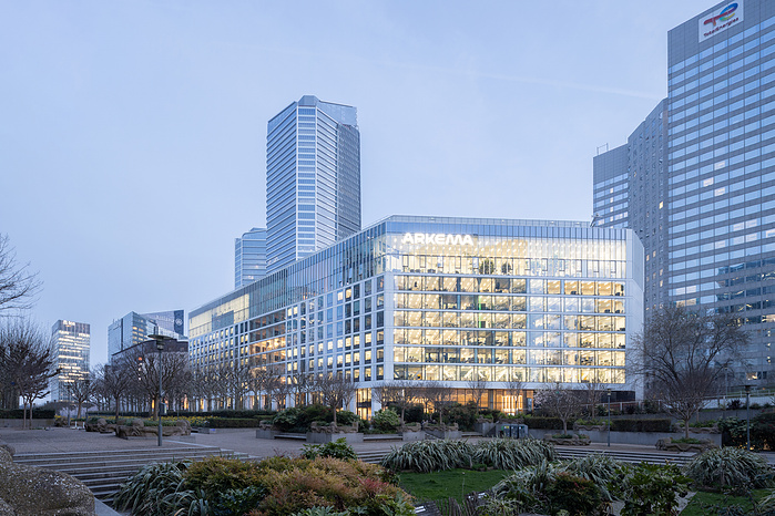 Reportage photo de la rénovation de l'immeuble Lightwell, à La Défense, pour Unibail Rodamco Westfield.Architecte mandataire : Barthélémy Griño, Lightwell, Puteaux, France, 2024, Architecture Intérieure : Saguez & Partners, ADAGP Paris.