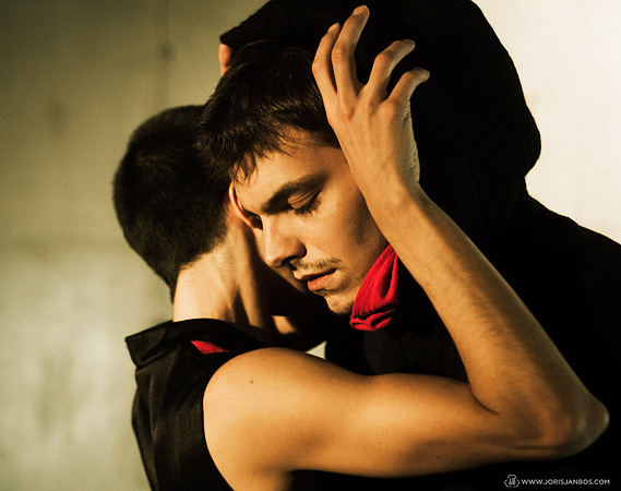 Chronology por Joeri Dubbe, bailarina Carolina Mancuso